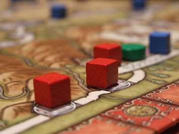 Hansa Teutonica: Big Box (Ганзейський Союз: Повне Видання), фрагмент поля з кубиками торговців