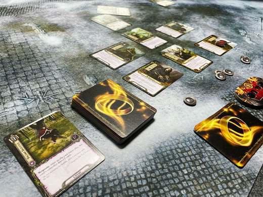 The Lord of the Rings: The Card Game – Revised Core Set. Компоненти.